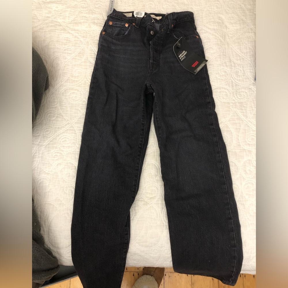 Brand new Levi’s Ribcage Straight Ankle Jeans